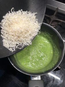Aggiungi Fecola di Patate olio e pepe