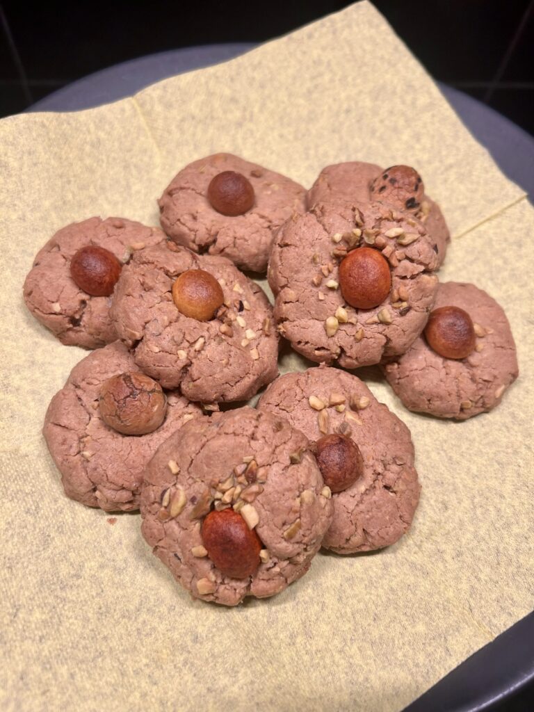 Biscotti al burro di arachidi e frutta secca