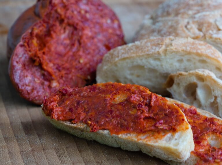 13 Nduja_mit_Brot